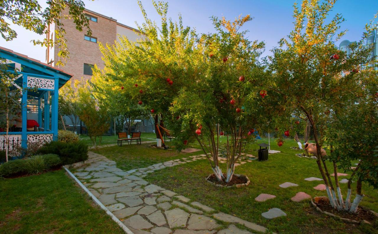 Apart Hotel West Tiflis Exterior foto